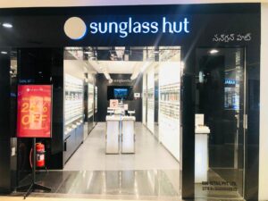Sunglass Hut, Galleria