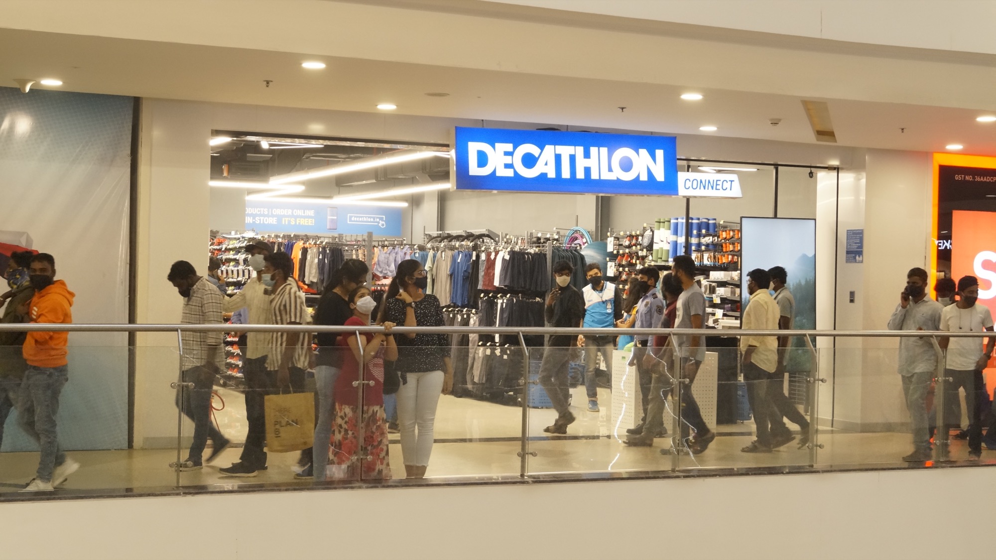 Decathlon Connect, Galleria