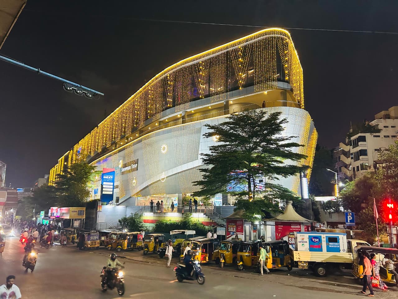 Galleria Punjagutta, Galleria