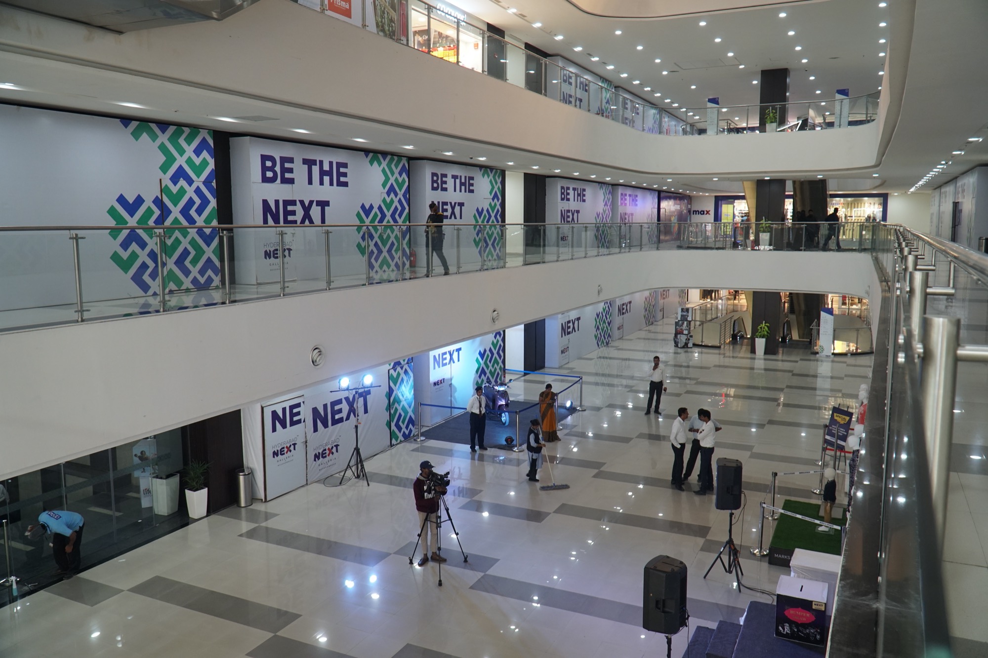JAY06331, Next Galleria Malls